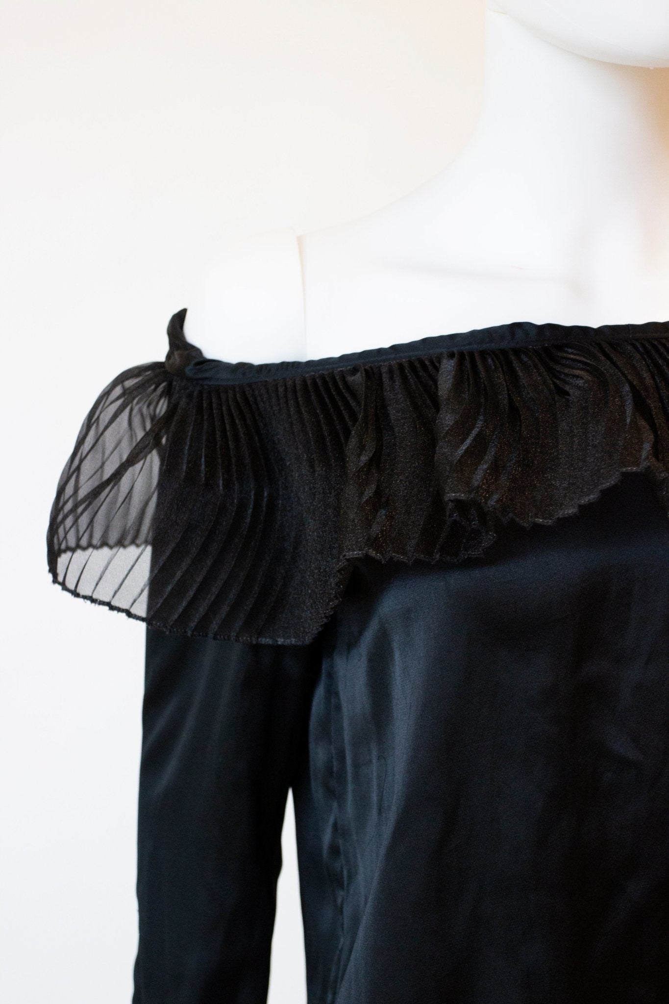 CHYATEE BESPOKE | Noir Ruffle Top - CHYATEE
