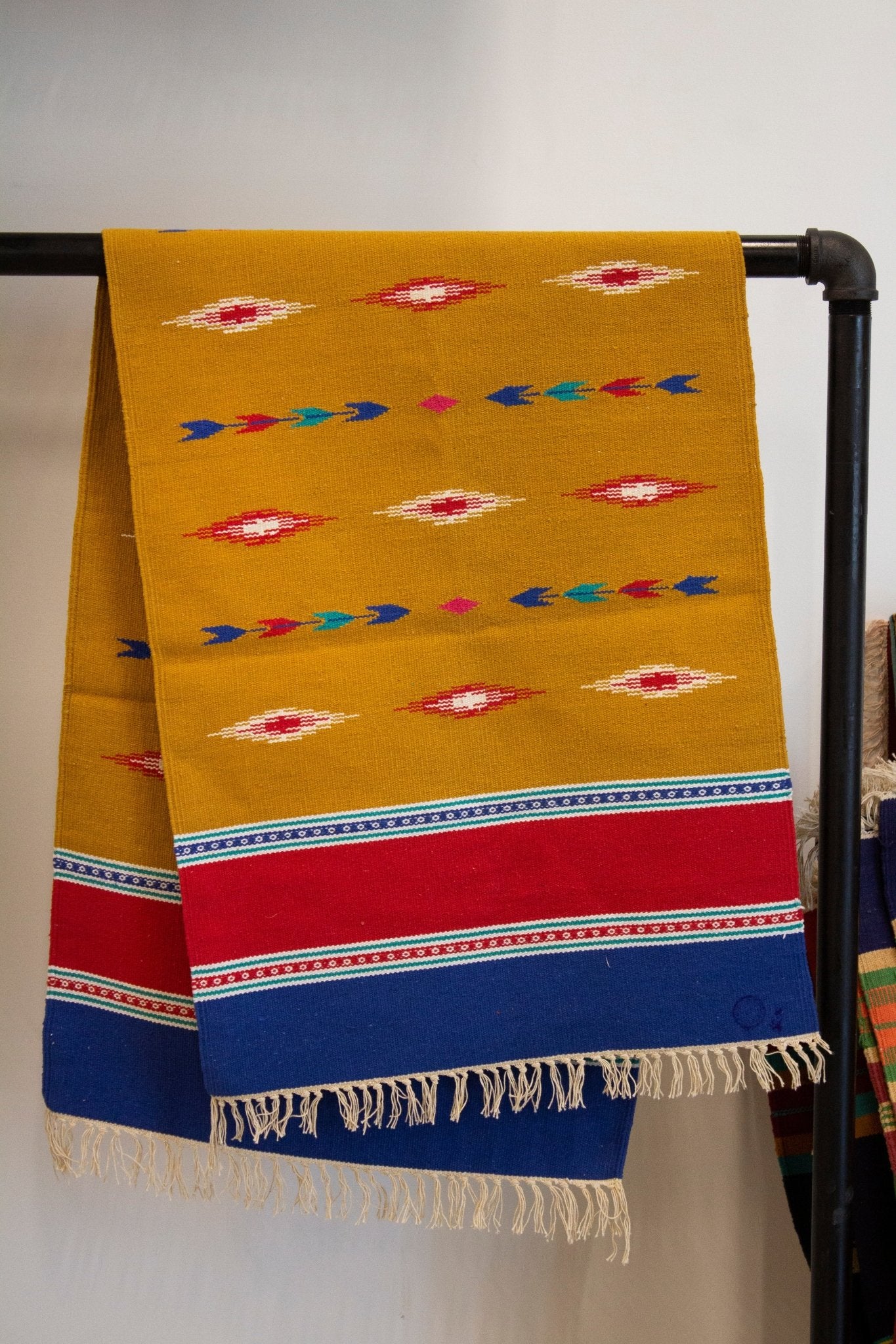 Hand-Woven Runner Rug2' X 6' - CHYATEE