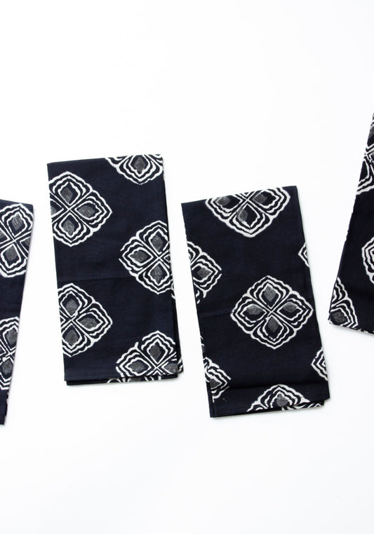 Noir Clover Napkins - CHYATEE
